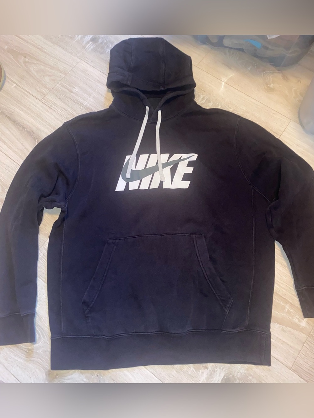 Nike Black Pullover Hoodie Men’s Large Fleece Swoosh Logo Pocket Sweatshirt
